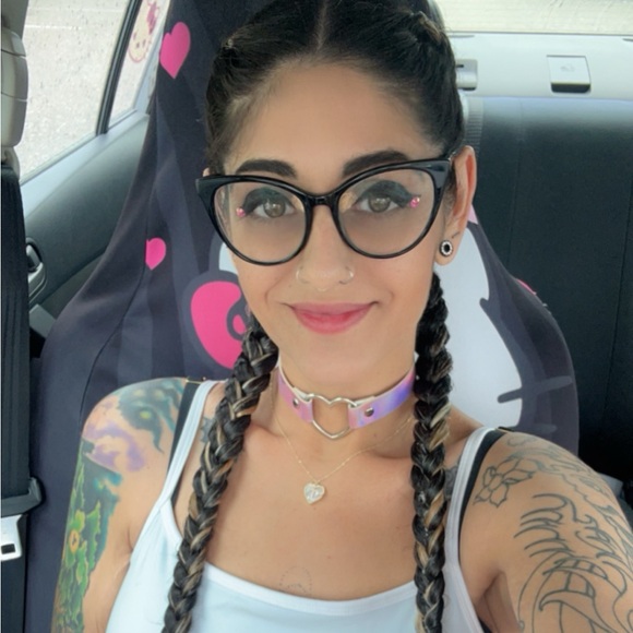 Meet your Posher, Jamie - Picture 2 of 3